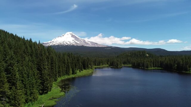 Trillium Lake landscape - Oregon
