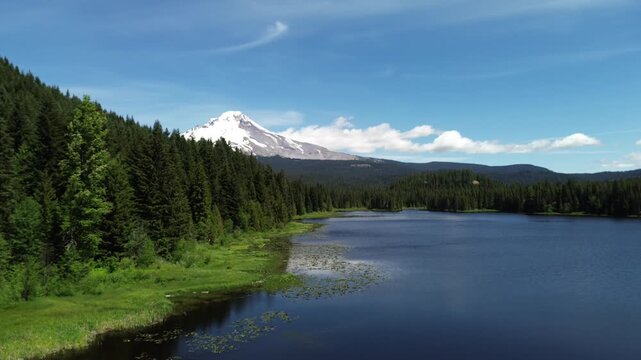 Side flight - Mt Hood - Trillium Lake - Oregon