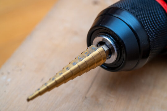 Drill bit fits snugly into a power drill's chuck