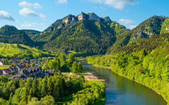 Summer view of the Three Crowns in the Pieniny National Park at the foot of the Tatra Mountains. Poland