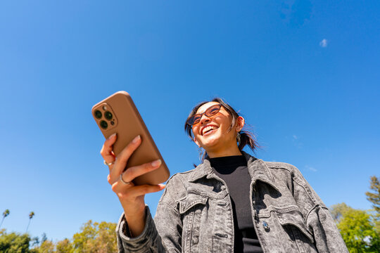 wide angle portrait using mobile phone
