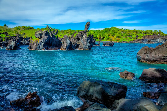 Waianapanapa Black Sand Beach on the north shore of Maui, Hawaii