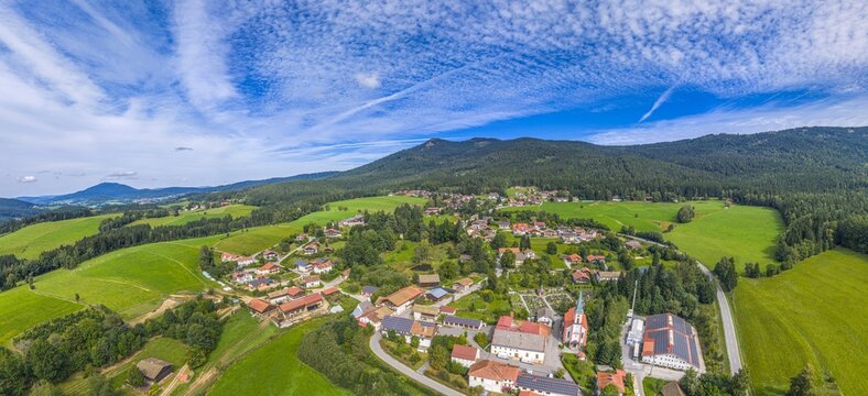 Blick auf den Lamer Winkel in der Arber-Region rund um Lohberg am Gro&szlig;en Osser