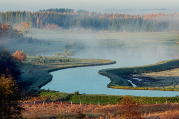 Mglisty poranek na Warmii. © Janusz Lipiński