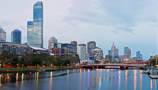 Melbourne City sunset from the Yarra River