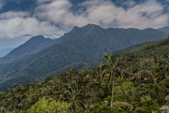 Sunrise over the mountains of the Sierra Nevada de Santa Marta on the way to Lost City
