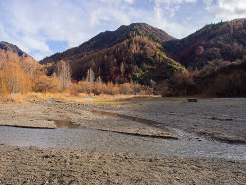 Autumn landscape at Arrow River in Arrowtown, New Zealand