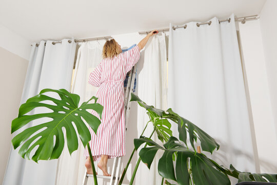 Mastering the Curtain