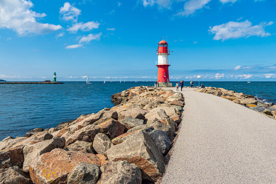 Molen und Molent&uuml;rme an der Ostseek&uuml;ste in Warnem&uuml;nde