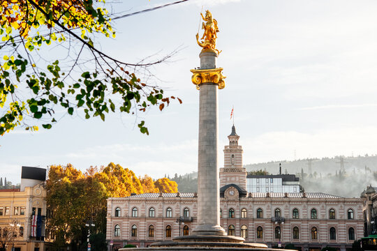 St. George monument and Tbilisi City Hall in the Freedom Square in Tbilisi, Georgia.