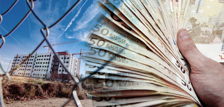  Inversi&oacute;n inmobiliaria con dinero en efectivo en euros. Fan&aacute;tico de los billetes en euros en mano con experiencia en vivienda inmobiliaria.
